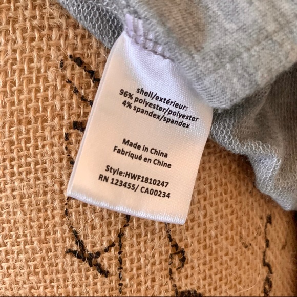 H by HALSTON : Grey V-Neck Sweater EUC - Picture 10 of 10